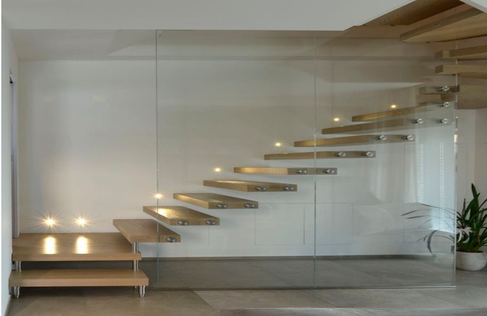 Cantilever-Staircase-Glass-railing