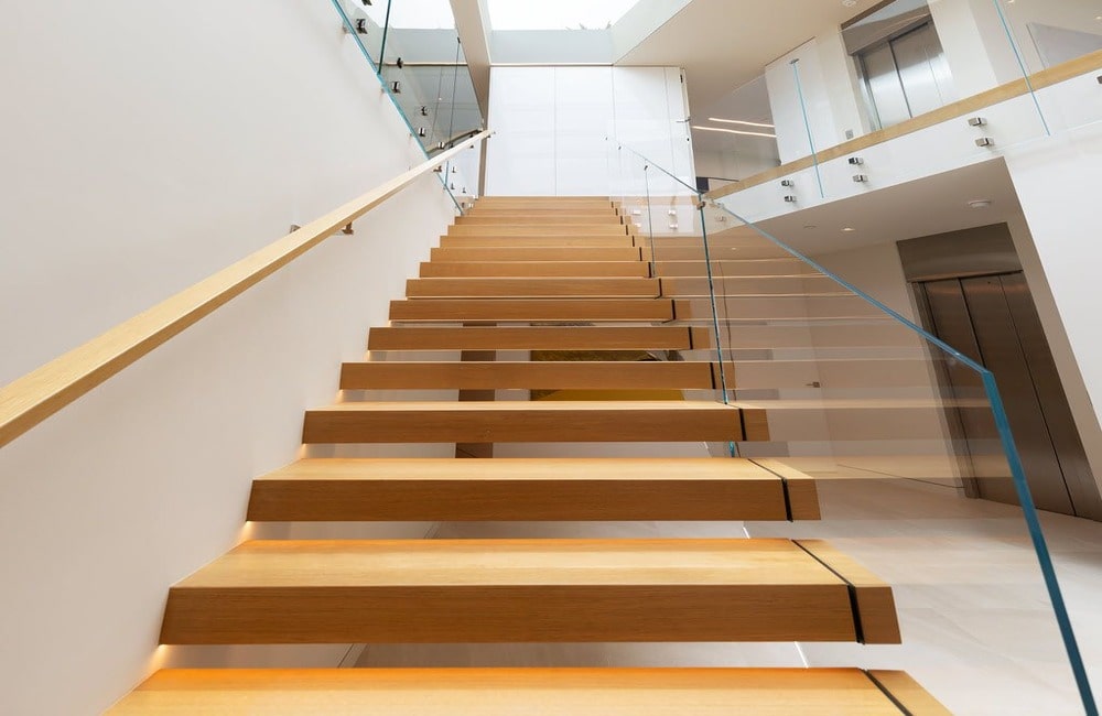 Minimalist Cantilevered Staircases